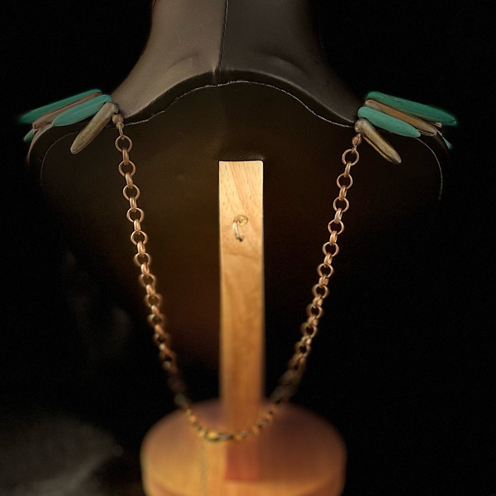 Chic Turquoise Spike Necklace - Picture 4 of 9